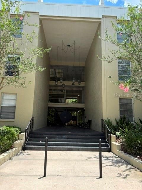 Photo of 2302 S Manhattan Avenue #215, Tampa, FL 33629 (MLS # TB8513348)