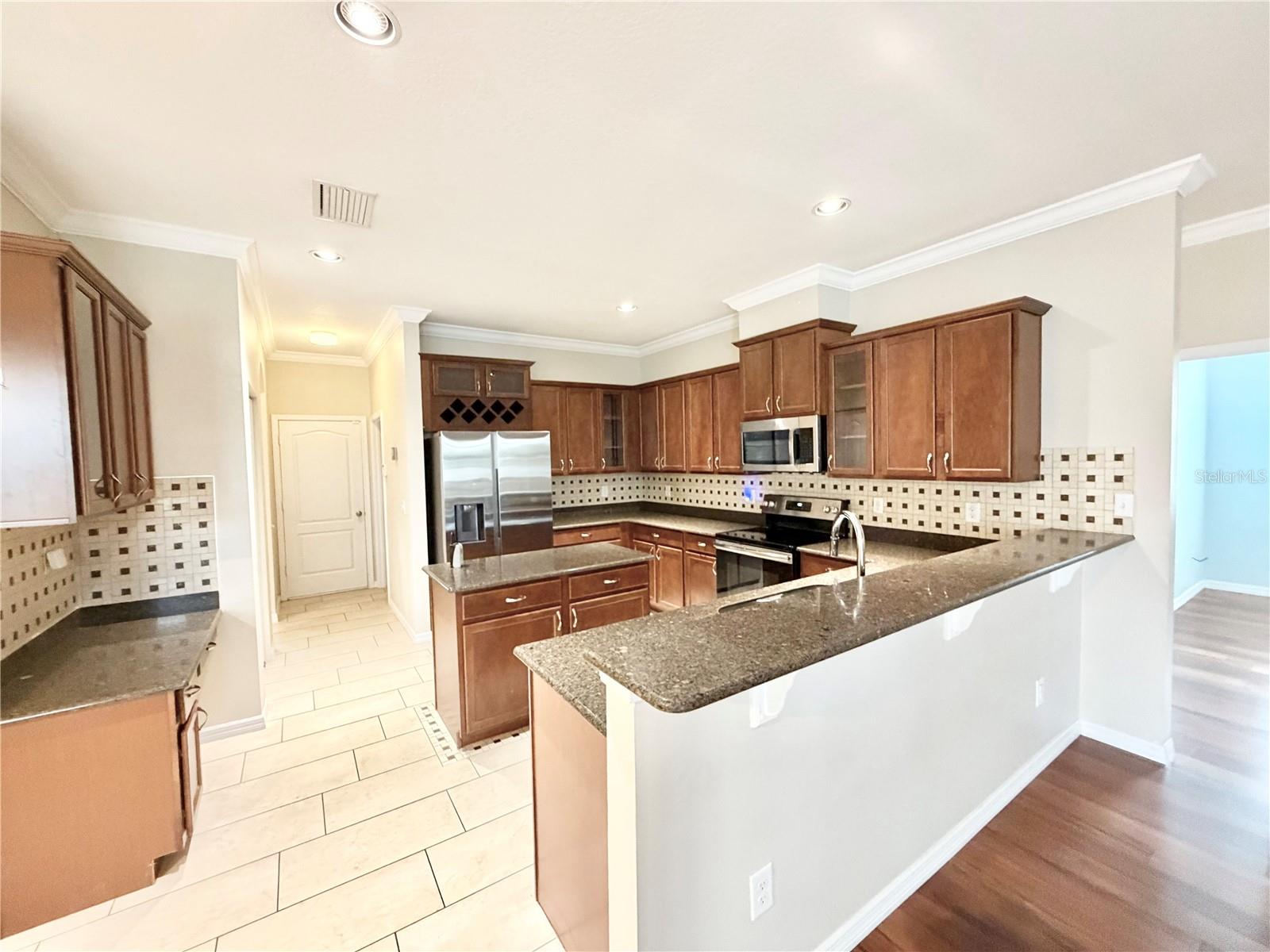 CHAPMAN COVE - Residential Lease