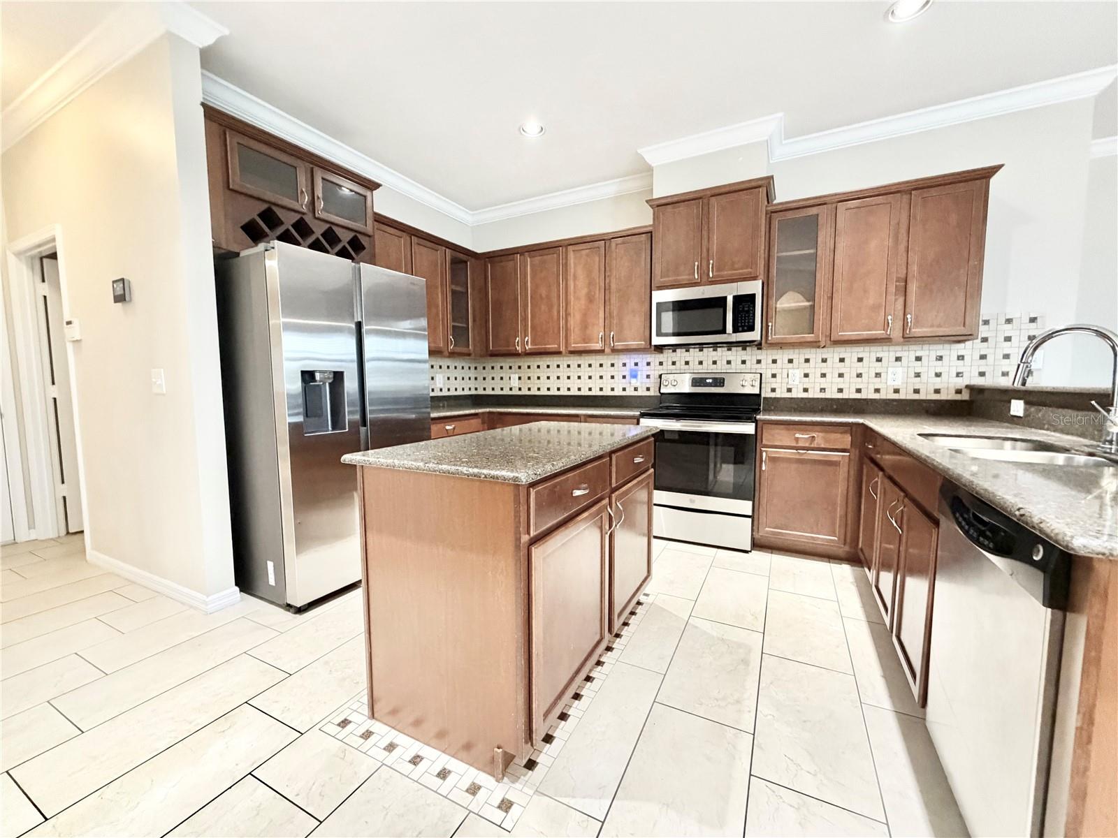 CHAPMAN COVE - Residential Lease