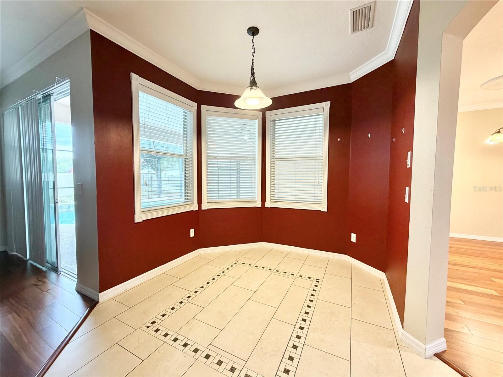 CHAPMAN COVE - Residential Lease