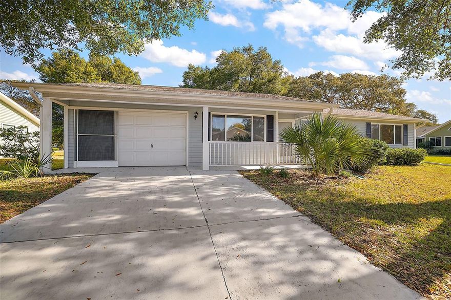 Welcome home to this beautiful 2/2 "JAMESTOWN"  model  in OAK RUN! NEW ROOF IN 2020. BRAND NEW  VINYL PLANK FLOORING  in LIV. RM and BED RMS 2023.NEW HVAC 2020!!!This model features DOUBLE MASTER BEDROOMS with plenty of closet space. Bathrooms have comfort toilets. There is a TILED LANAI under HVAC which could be used as a multi purpose room. In addition, a screened porch is off the lanai as well. There is NO ONE behind this home - wonderful privacy and backyard is also FENCED . Turner pest control treats the home every three months .There is a Calligan water treatment under the kitchen sink that will remain with the home.Garage has a garage screen as well. The seller will purchase a 1 year HOME WARRANTY from Broward Factory Service for the buyer. Washer and Dryer are included  and located in the garage.

 Don't miss the opportunity to own a lovely home in OAK RUN!located near the newly renovated ISLAND Club and closer to the homeowners  484 entrance.