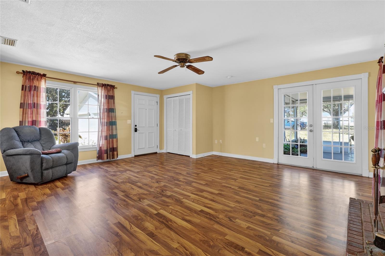 WINONA PARK - Residential