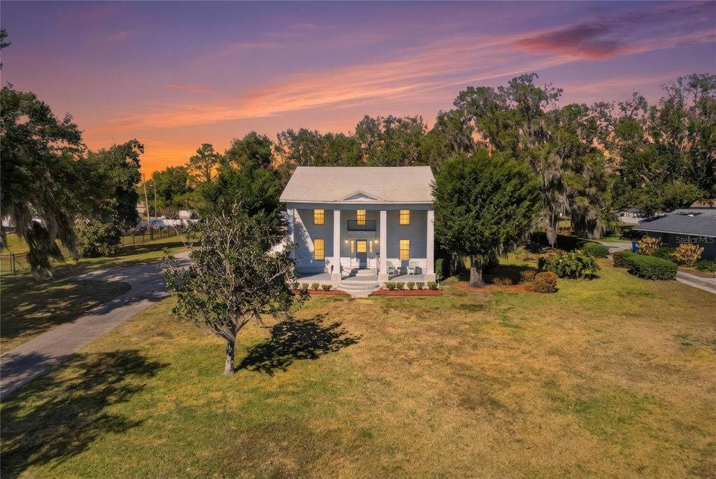 Photo of 1542 Lake Ariana Boulevard, Auburndale, FL 33823 (MLS # L4957305)