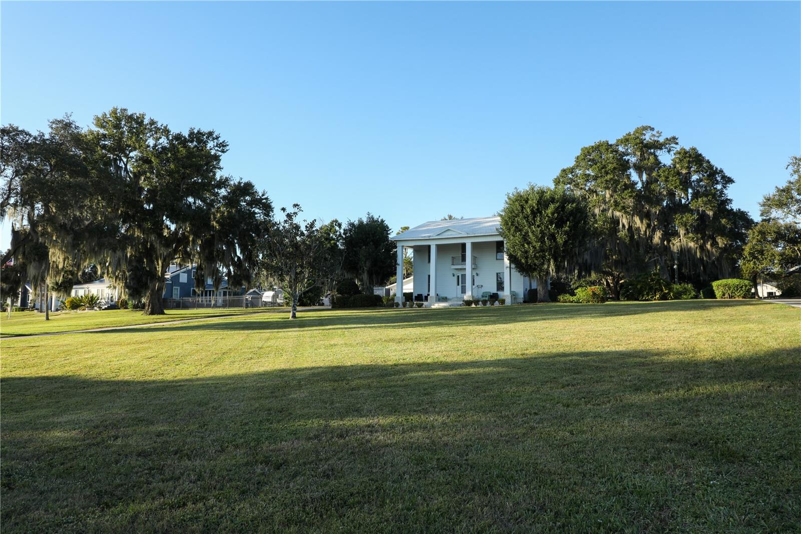 WINONA PARK - Residential