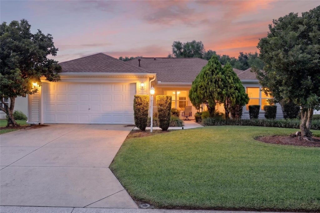 Photo of 168 Palermo Place, Lady Lake, FL 32159 (MLS # O6431997)