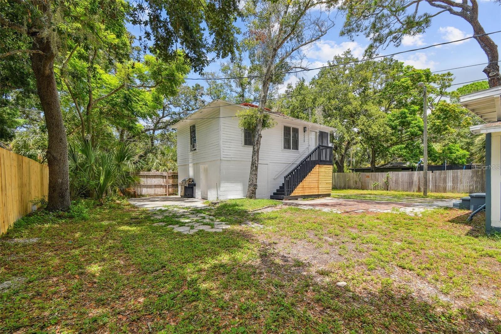 RENWICK ERLE SUB 2 - Residential Lease