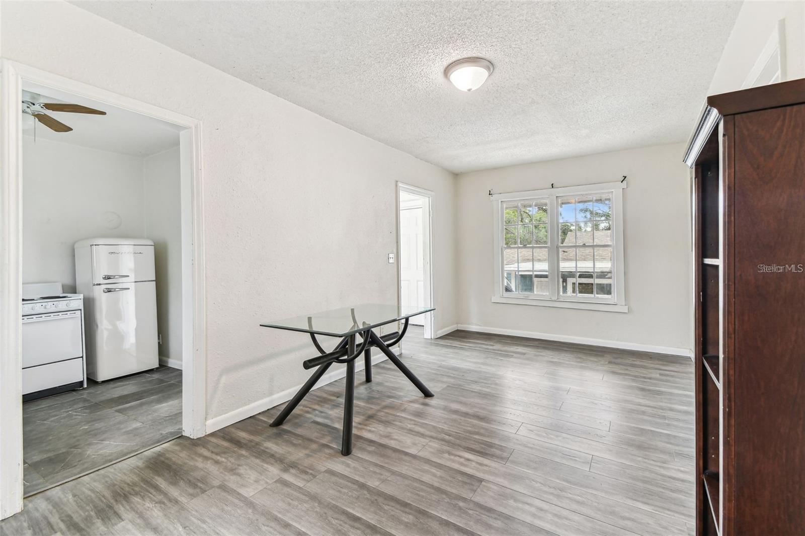 RENWICK ERLE SUB 2 - Residential Lease
