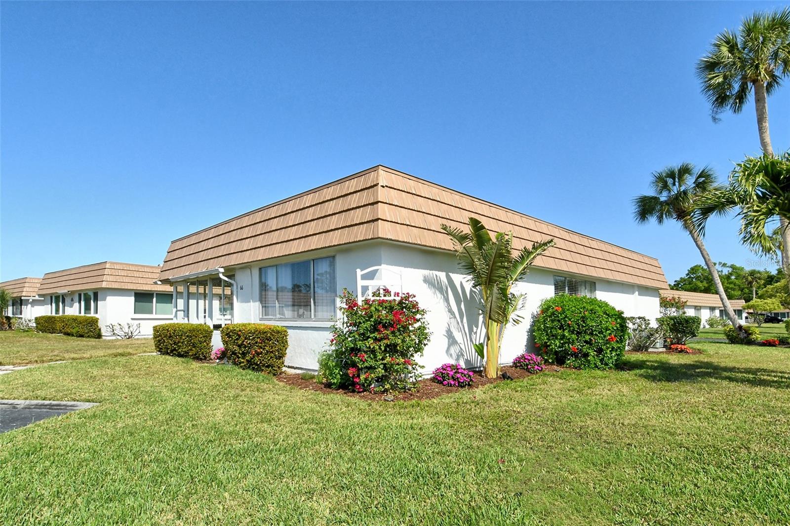 STRATHMORE RIVERSIDE VILLAS0 - Residential