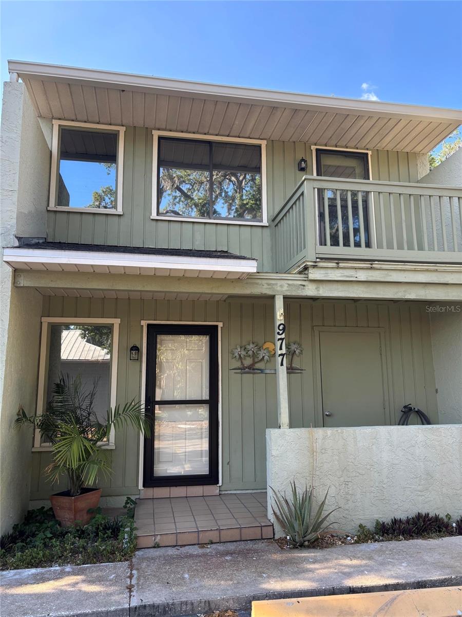 BAY STREET VILLAS - Residential