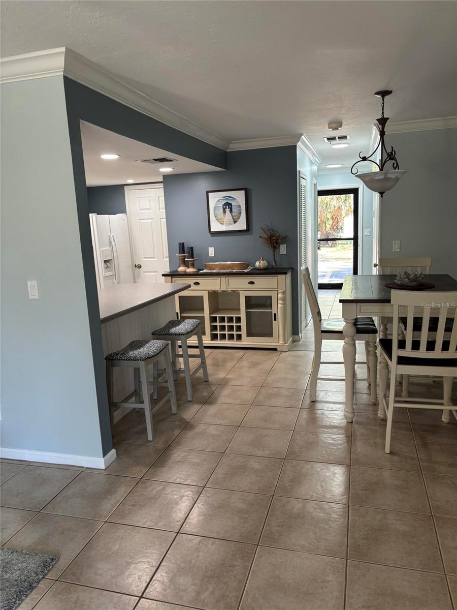 BAY STREET VILLAS - Residential