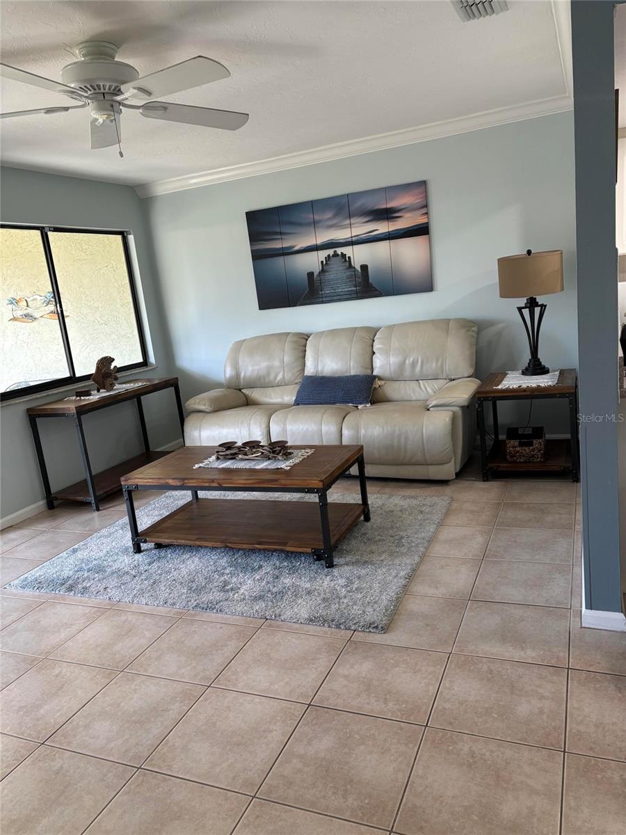BAY STREET VILLAS - Residential