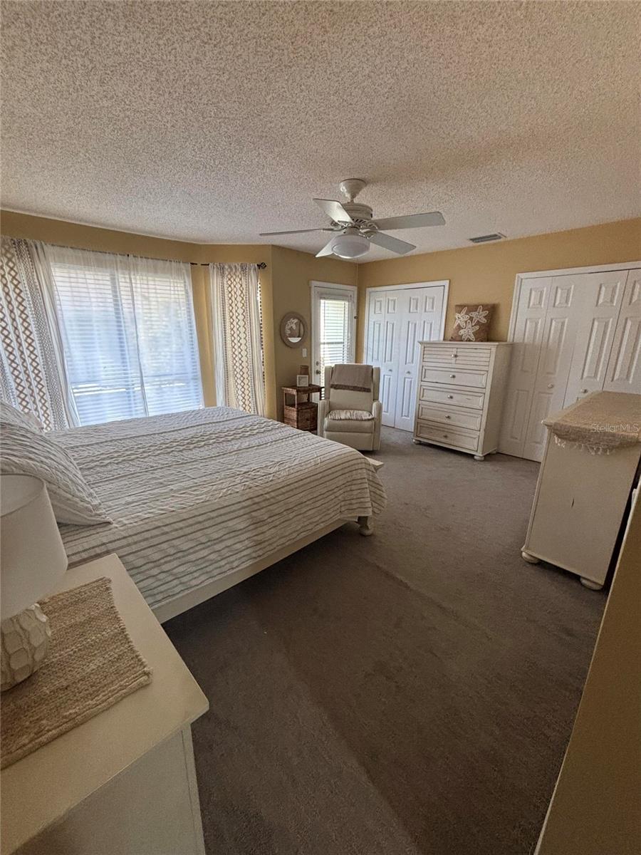 BAY STREET VILLAS - Residential