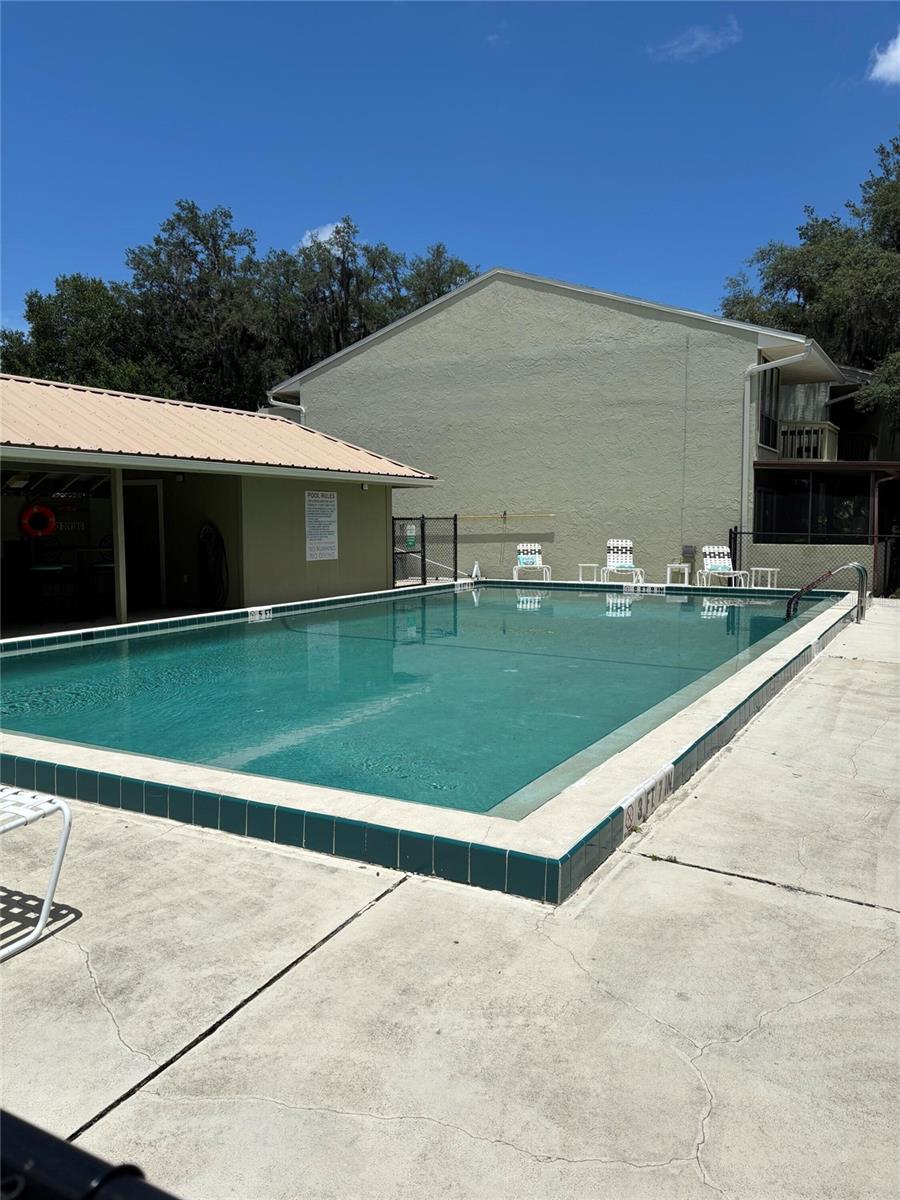 BAY STREET VILLAS - Residential