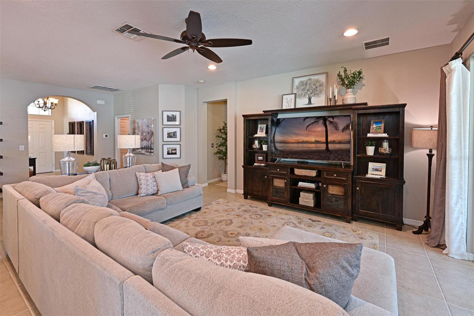 CROSSING CREEK VILLAGE PH I - Residential