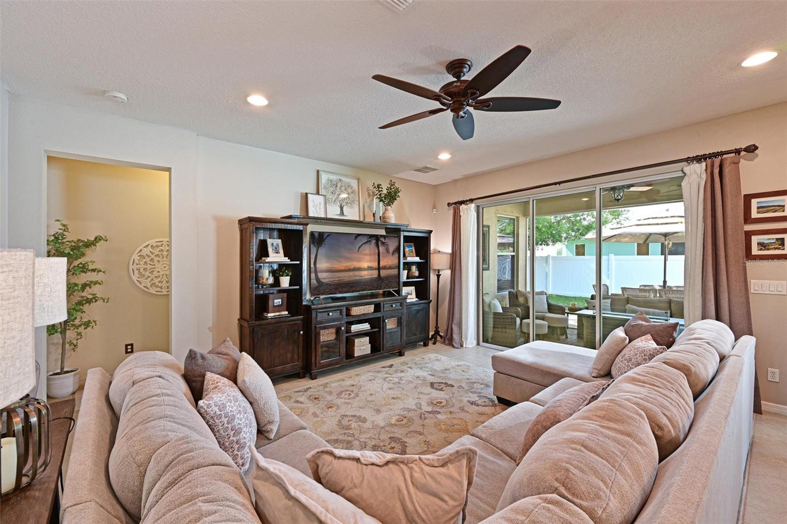 CROSSING CREEK VILLAGE PH I - Residential