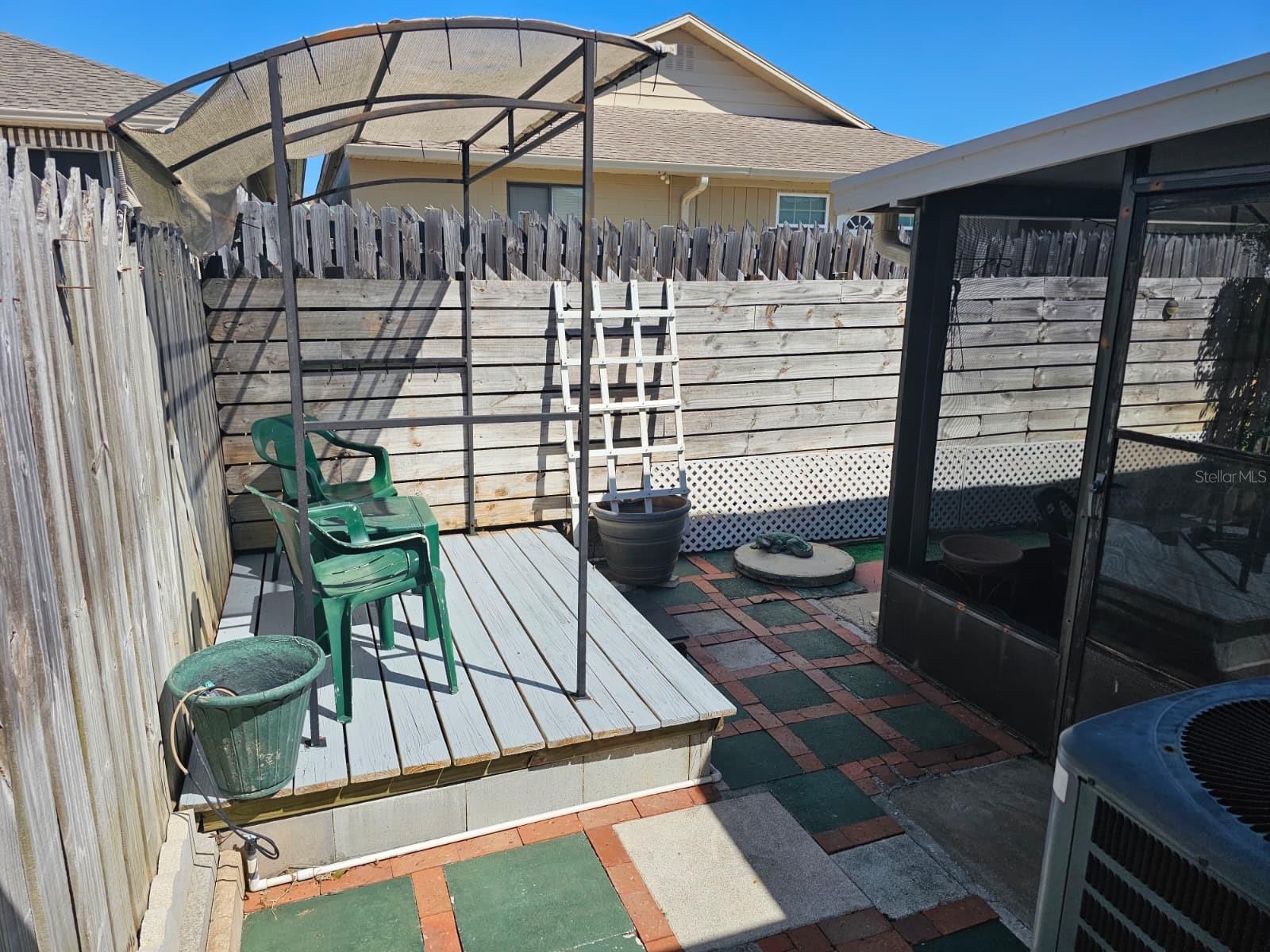 VILLAS/BELLEVIEW - Residential