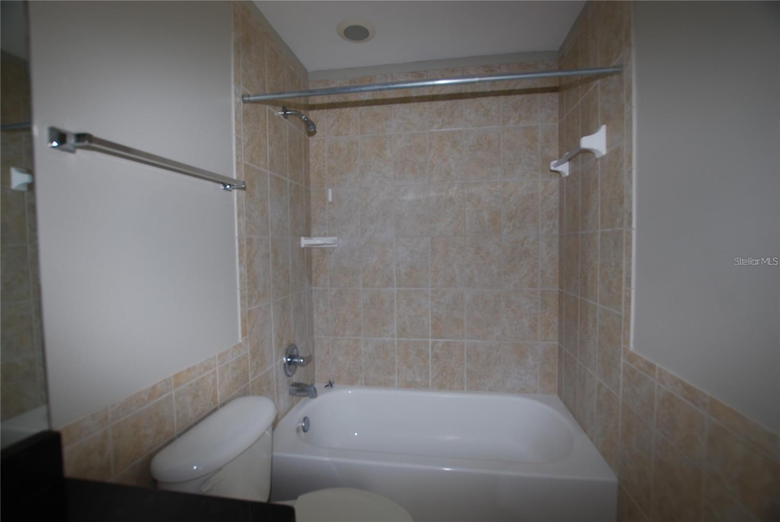 HORNEYS J T ADD 01 - Residential Lease