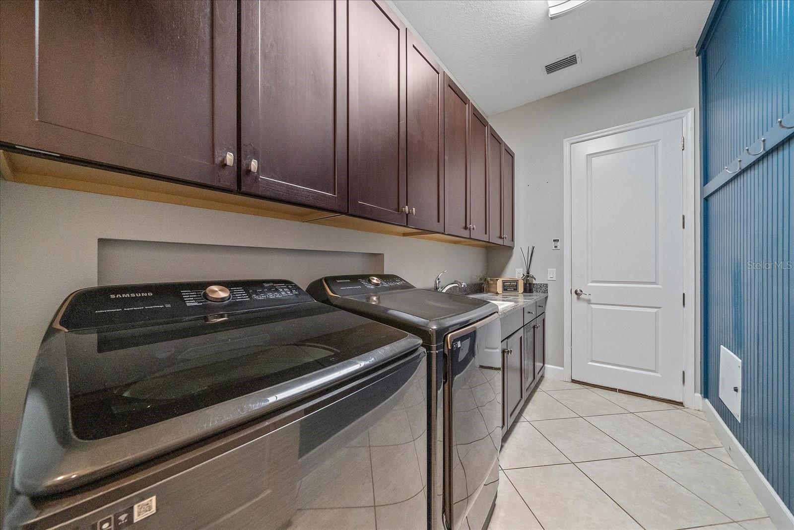 ARBOR LAKES ON PALMER RANCH - Residential
