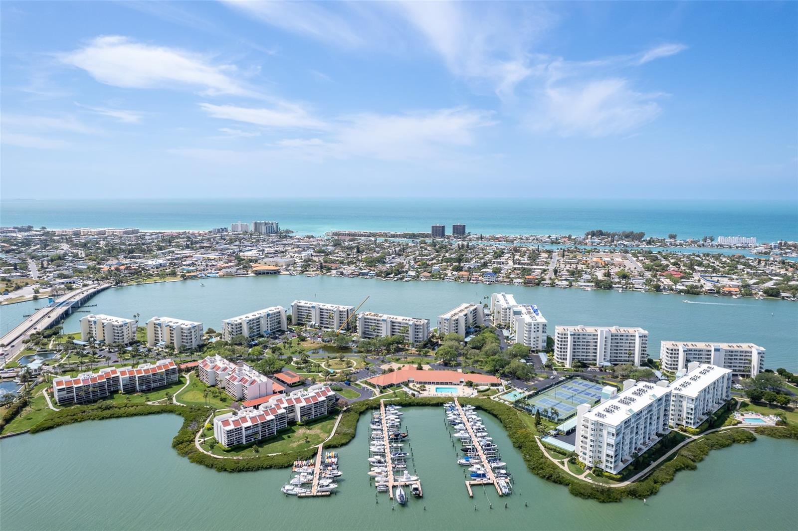 HARBOURSIDE CONDO - Residential