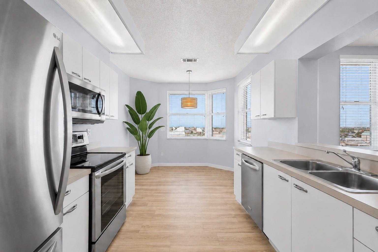 HARBOURSIDE CONDO - Residential