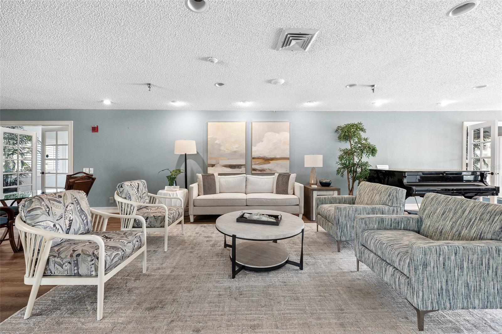 HARBOURSIDE CONDO - Residential