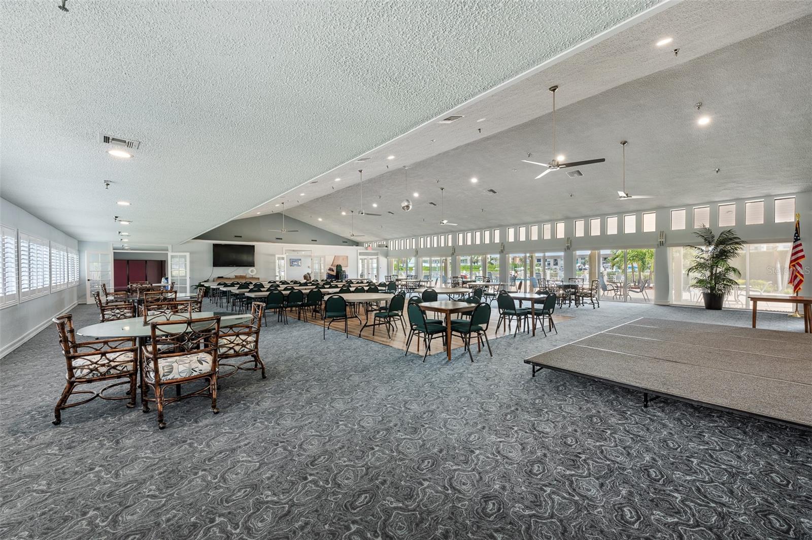 HARBOURSIDE CONDO - Residential