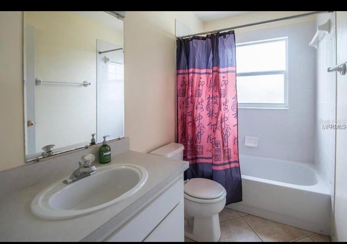 BRENTWOOD HILLS TR C - Commercial Lease