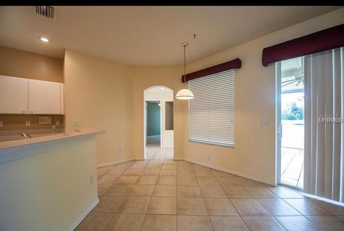 BRENTWOOD HILLS TR C - Commercial Lease