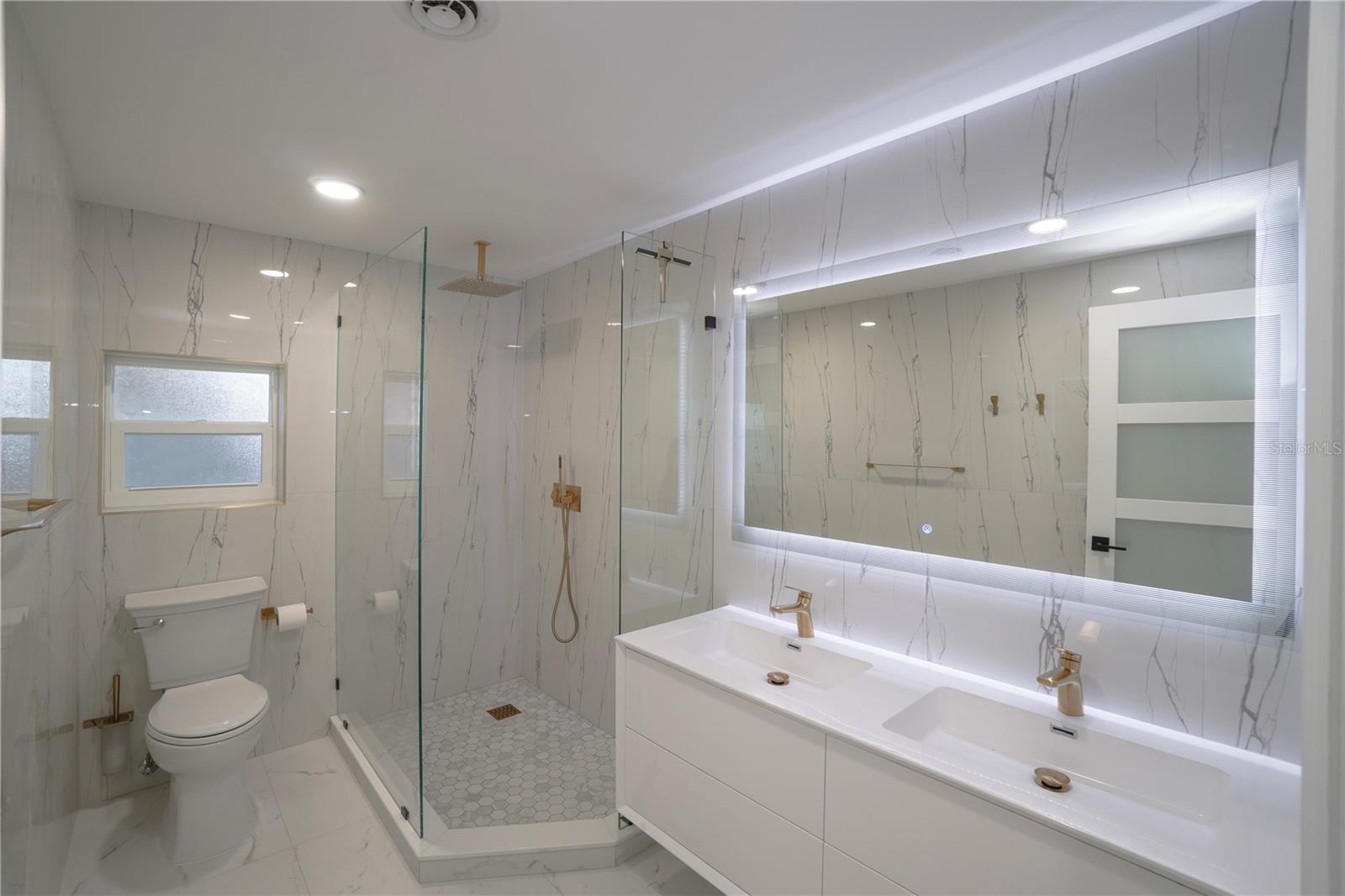 VENICE GARDENS - Residential