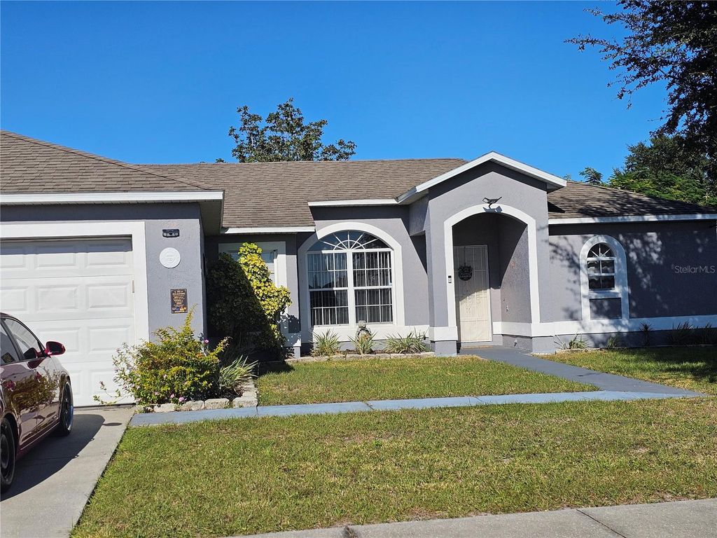 Photo of 540 Oak Branch Circle, Kissimmee, FL 34758 (MLS # S5143403)