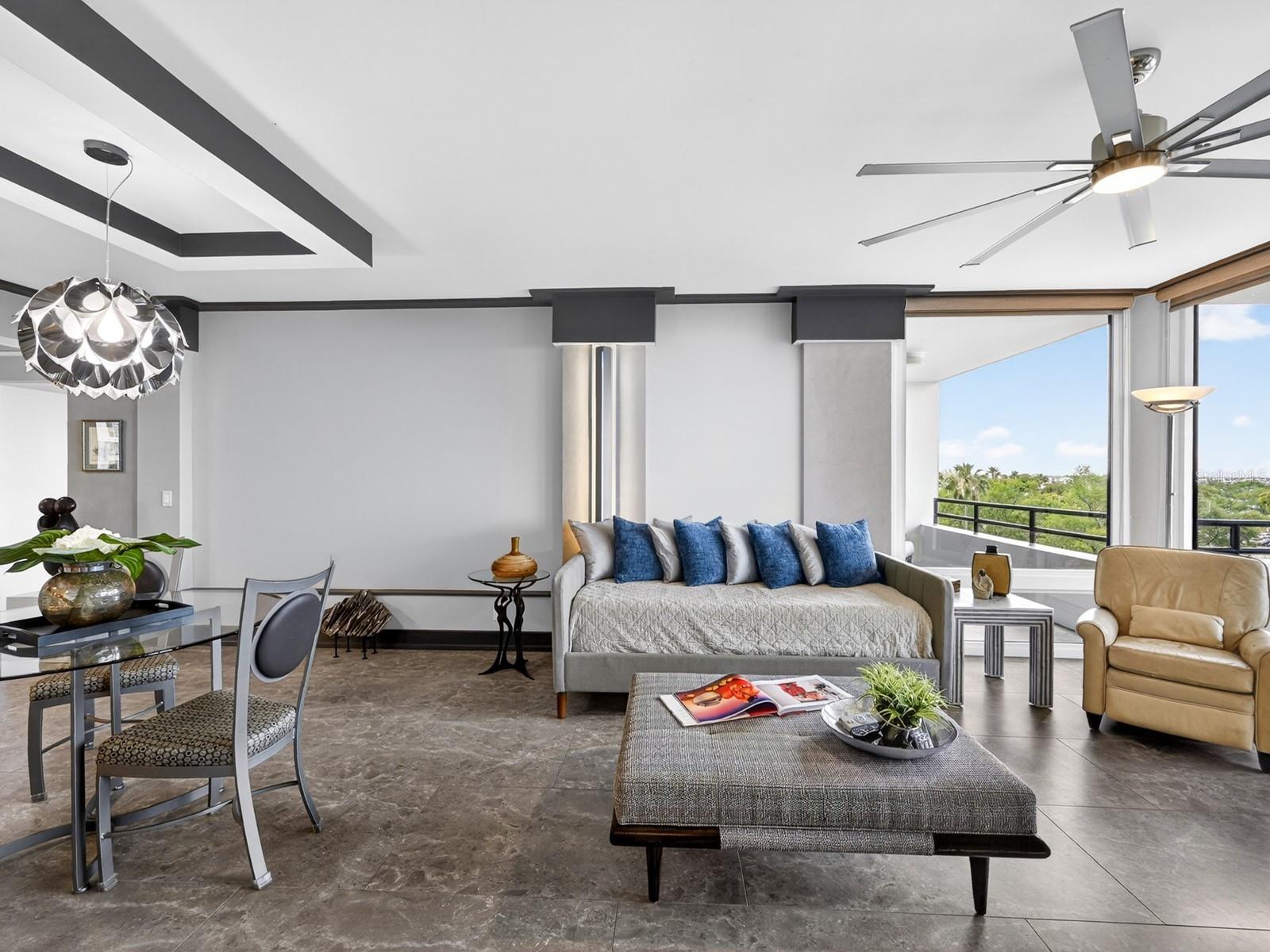 BAY PLAZA - Residential