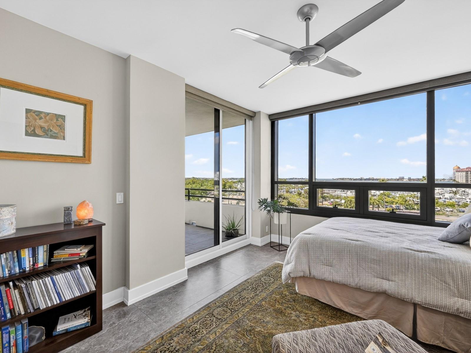 BAY PLAZA - Residential