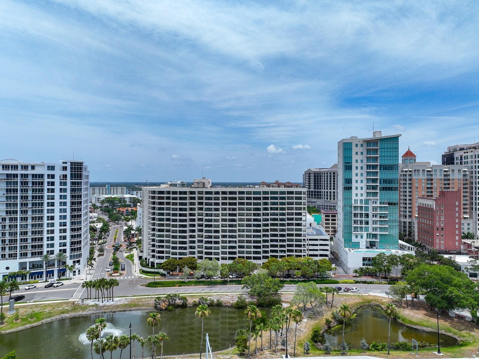 BAY PLAZA - Residential