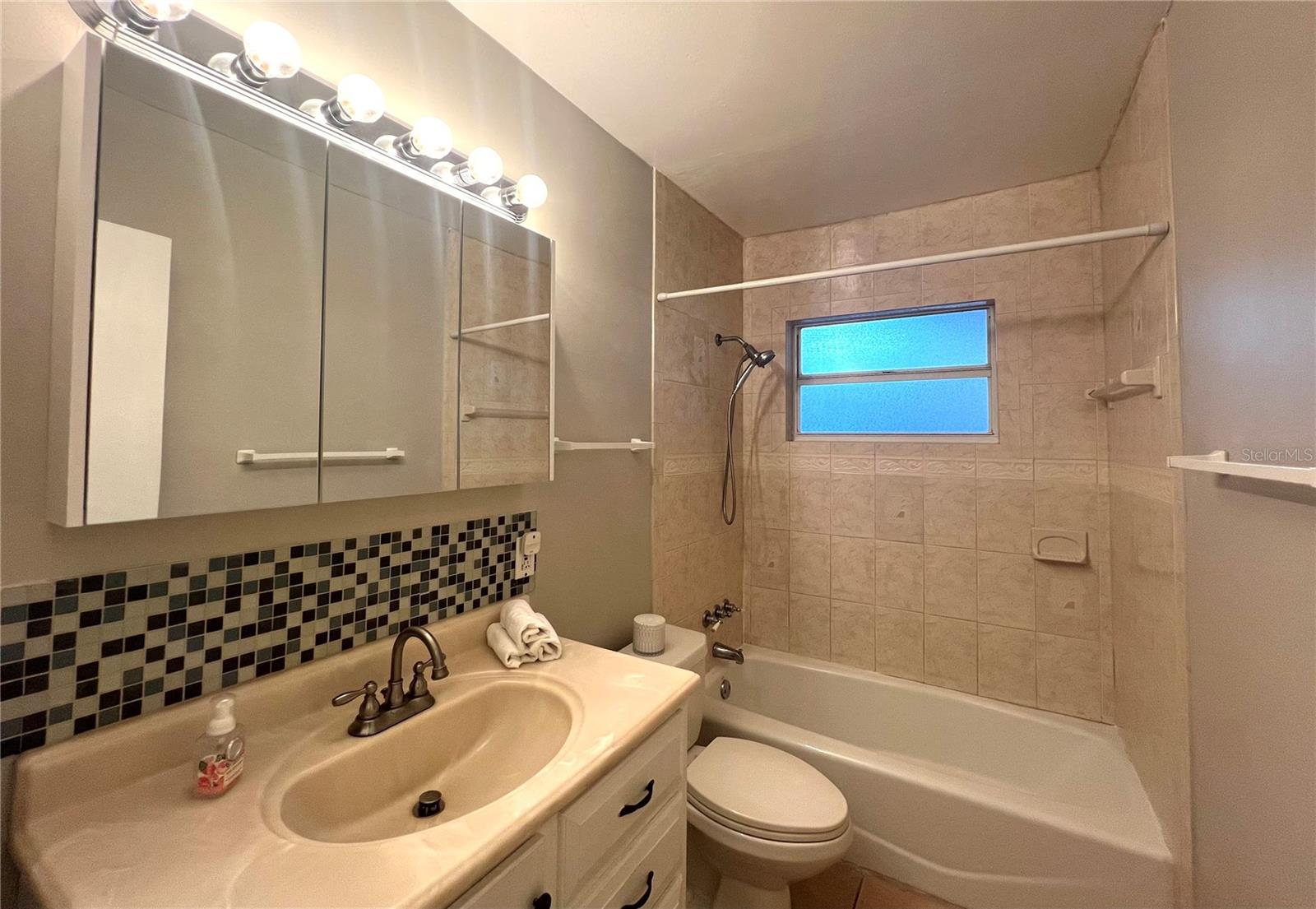 DREWS JOHN H SUB BLKS 11 TO 1 - Residential