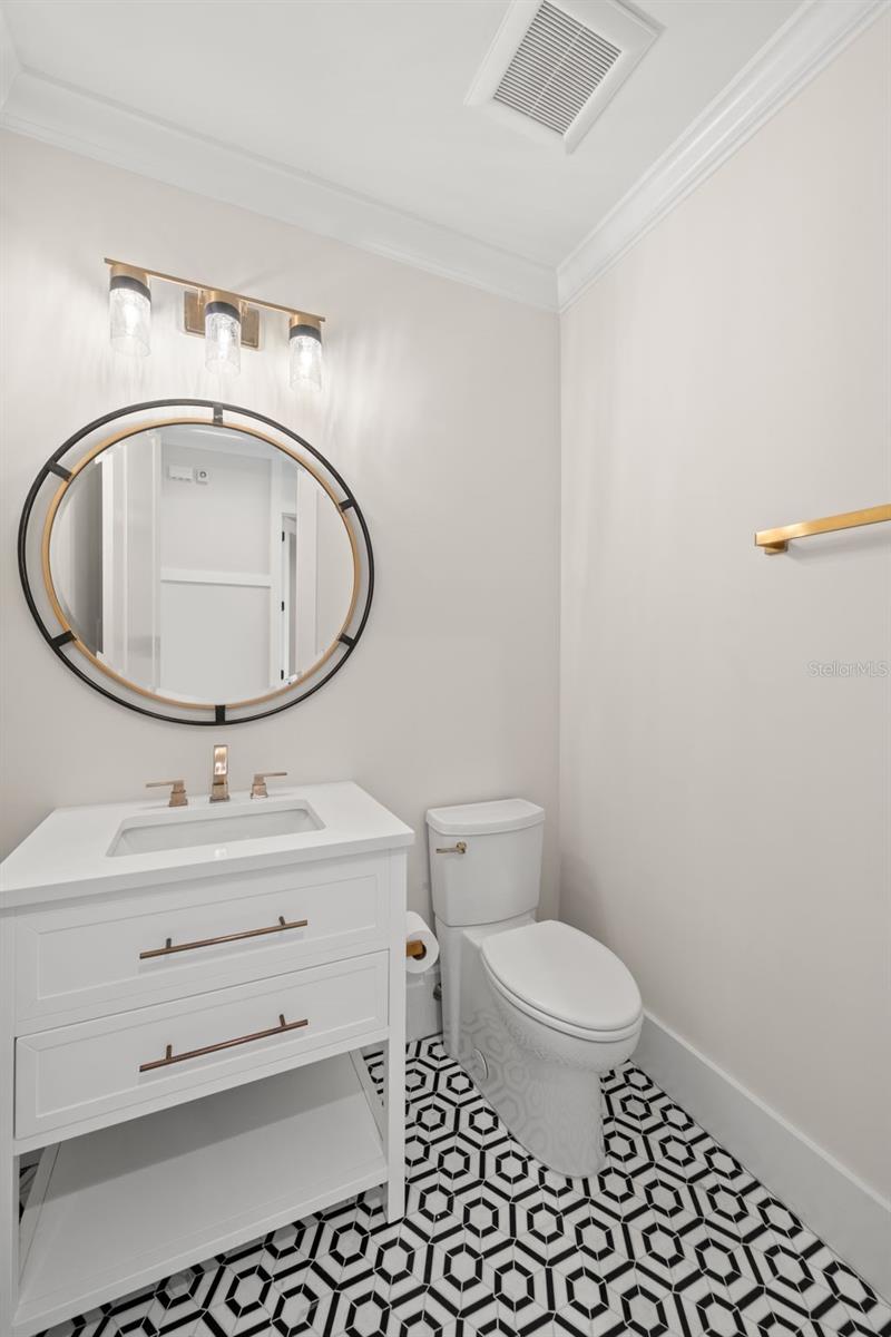 WEST SHORE CREST - Residential