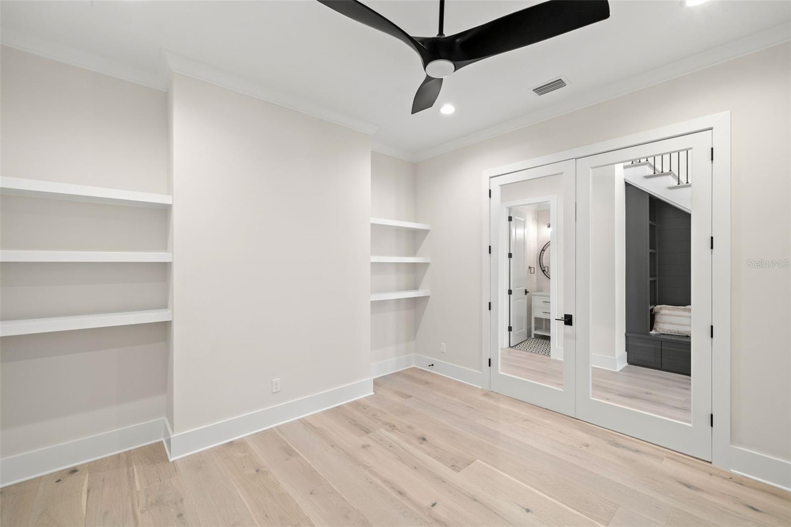 WEST SHORE CREST - Residential