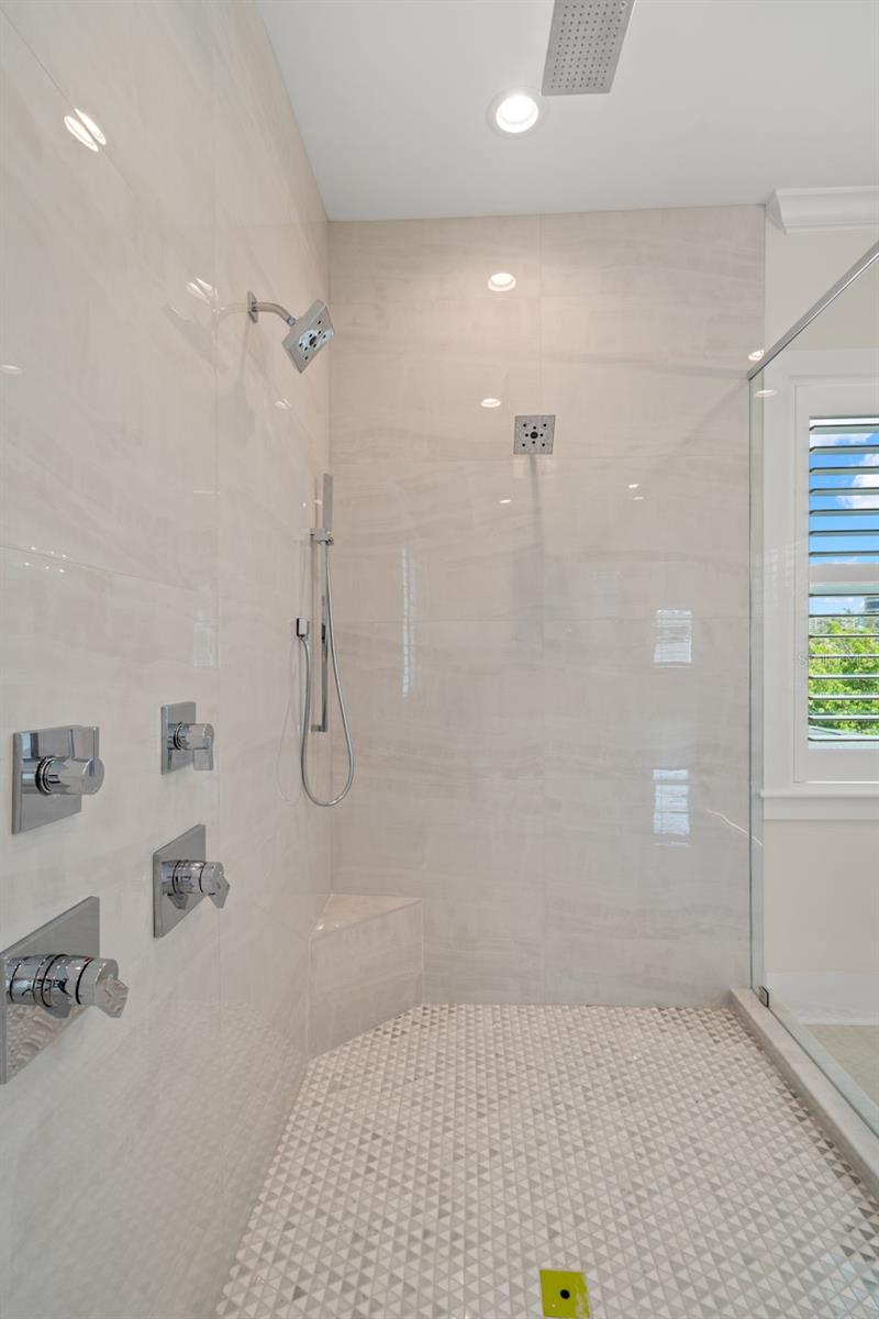 WEST SHORE CREST - Residential