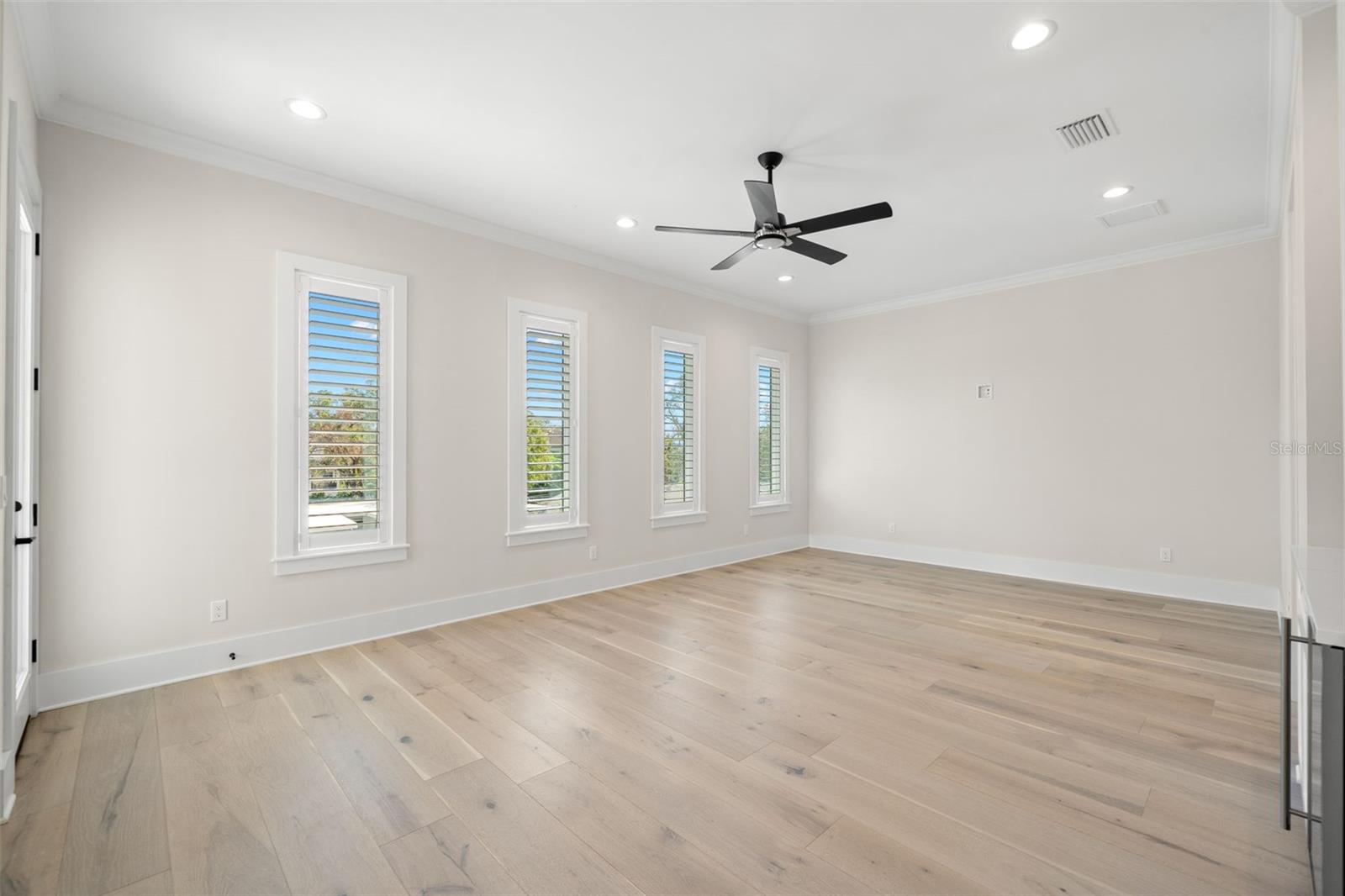 WEST SHORE CREST - Residential