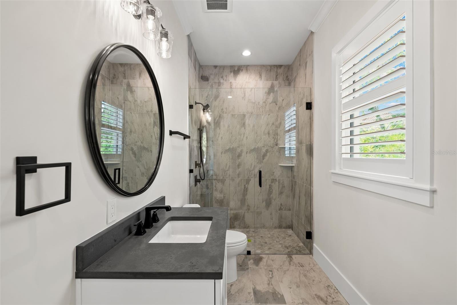 WEST SHORE CREST - Residential