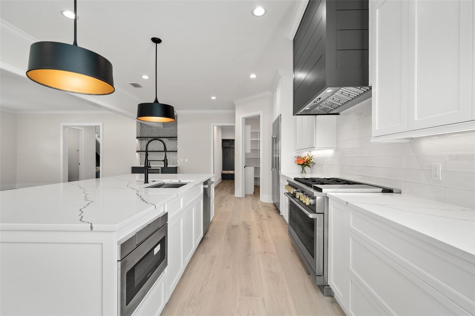 WEST SHORE CREST - Residential