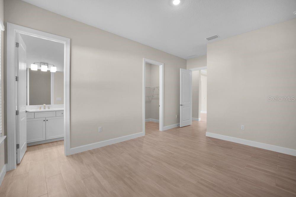 AZARIO ESPLANADE - Residential