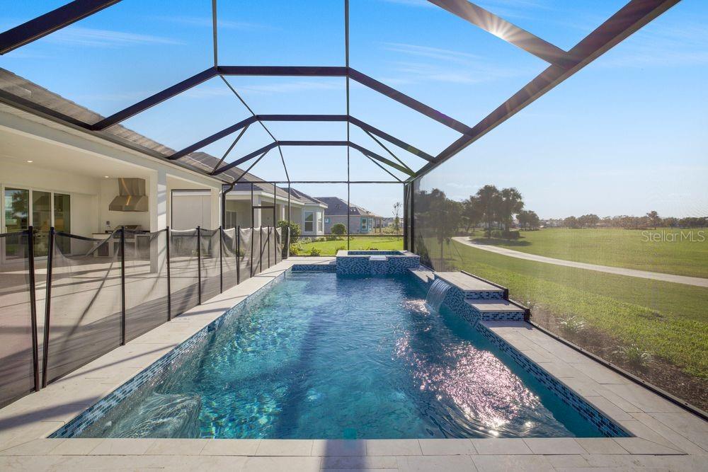 AZARIO ESPLANADE - Residential