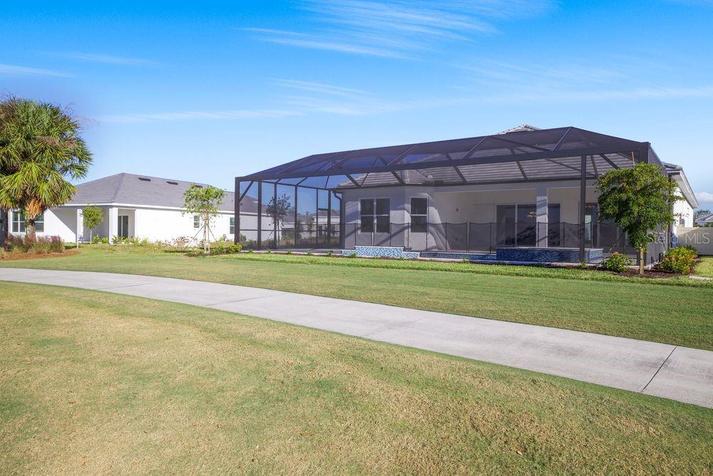 AZARIO ESPLANADE - Residential