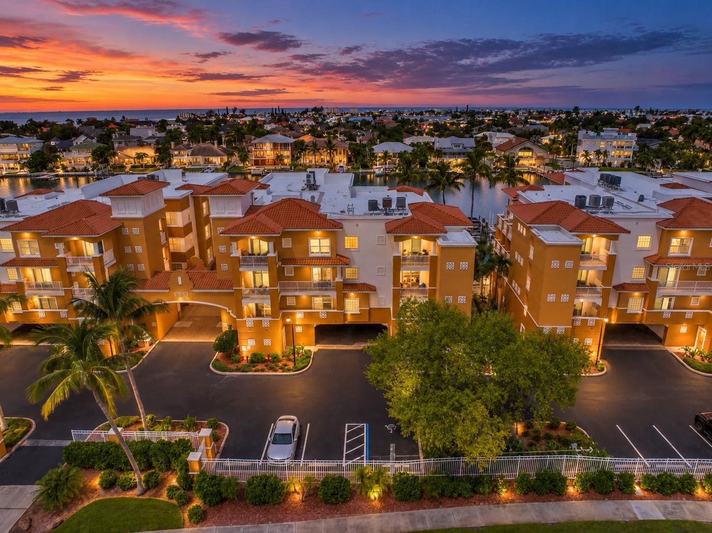 650 PINELLAS BAYWAY S 2101