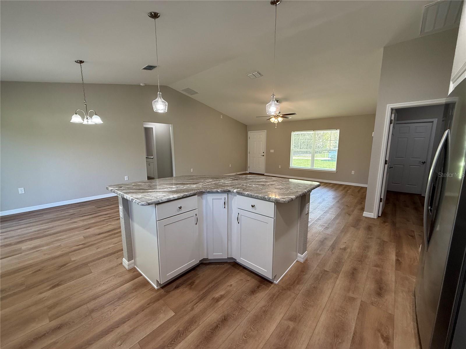 ROLLING RANCH ESTATES - Residential Lease