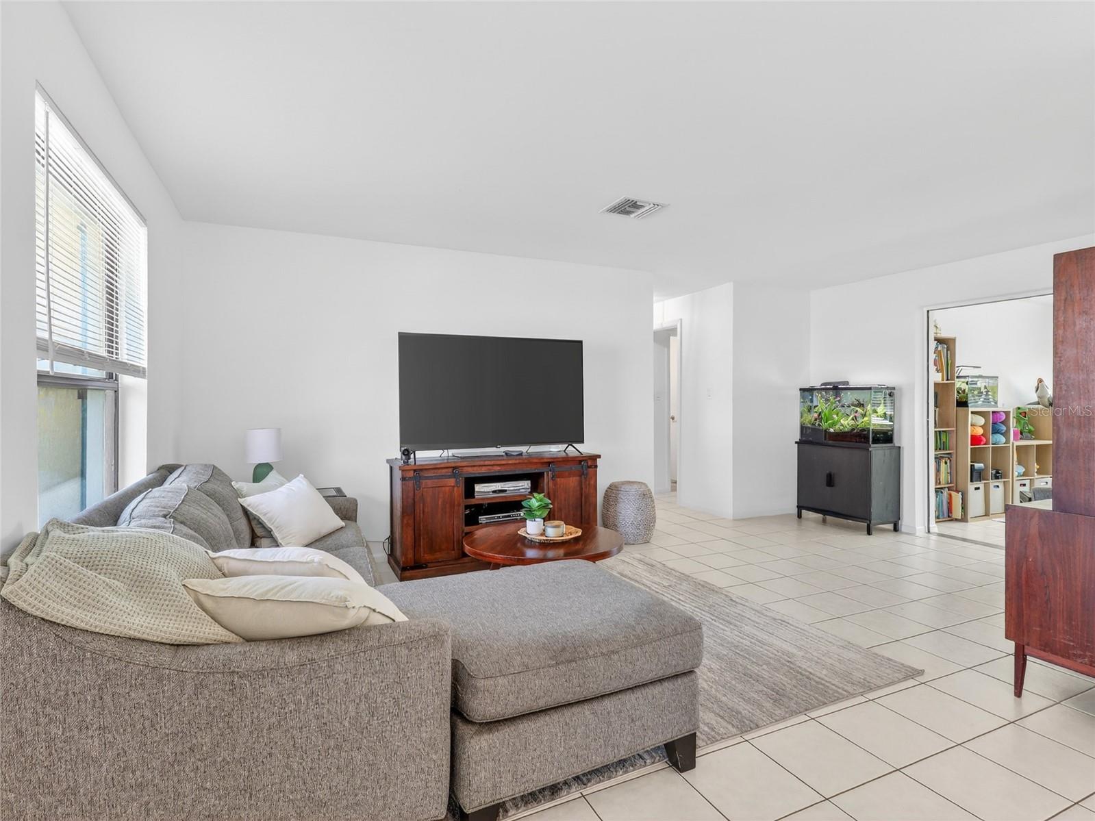 258 READING STREET NW