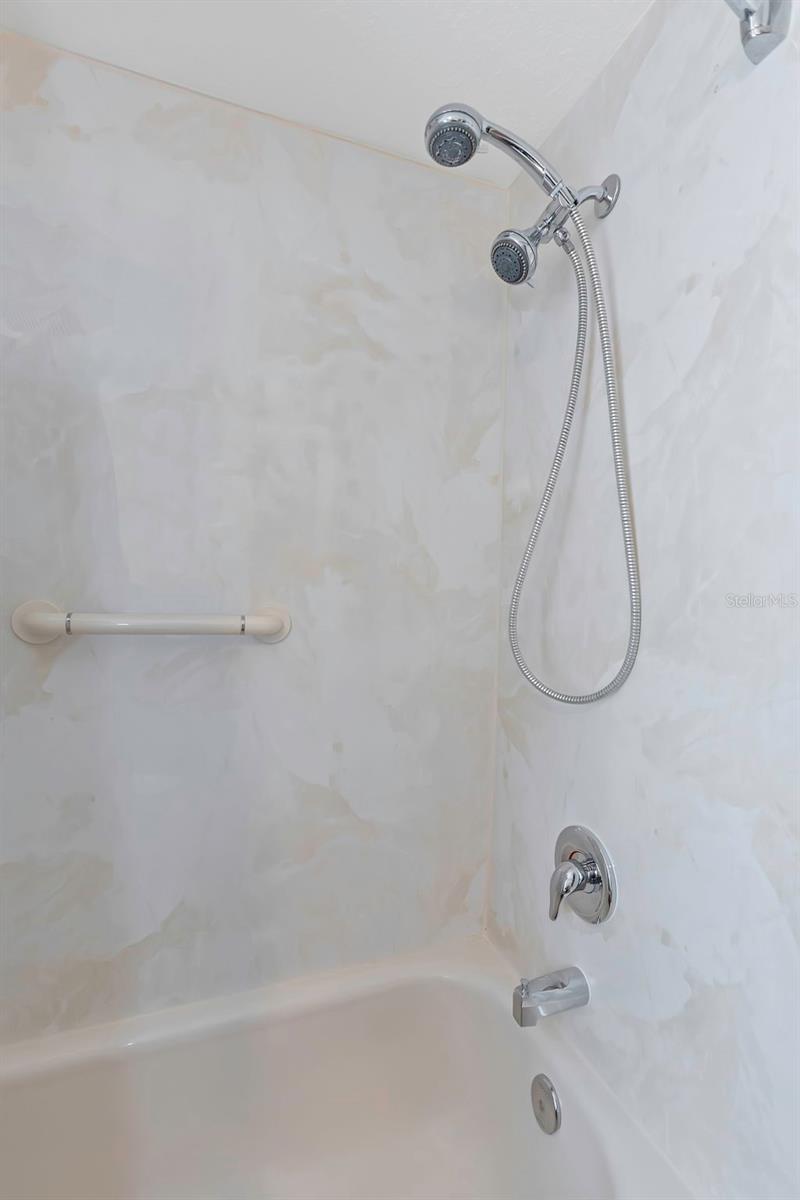 LAKE FOREST CONDO - Residential