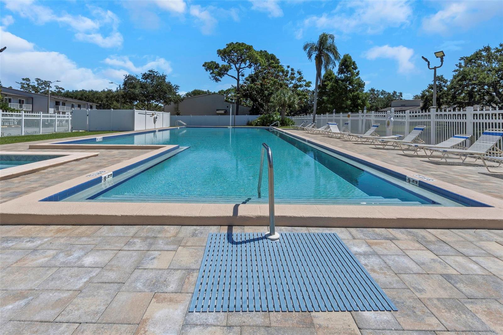 LAKE FOREST CONDO - Residential