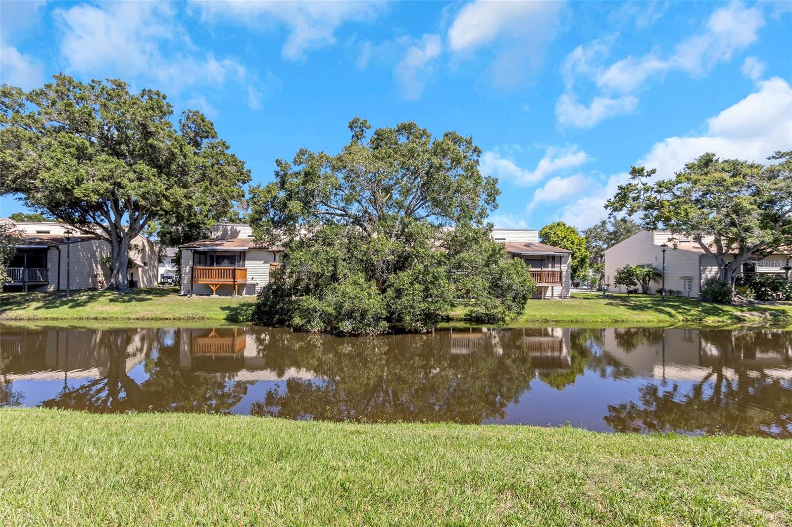 LAKE FOREST CONDO - Residential