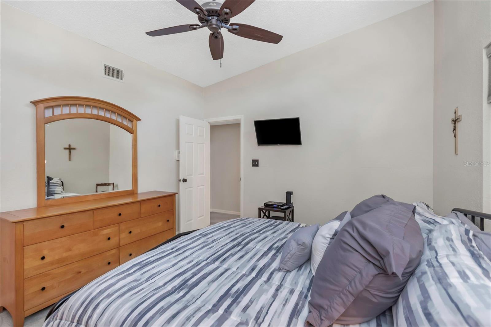 LAKE FOREST CONDO - Residential
